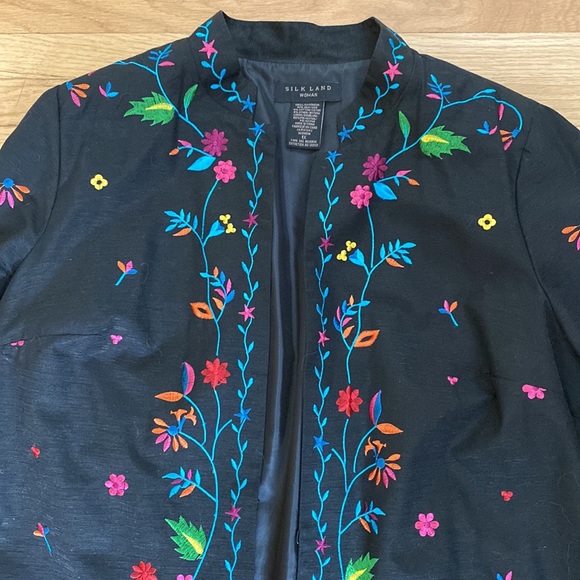 NWOT SILK LAND fully-lined embroidered silk jacket. - Picture 4 of 10
